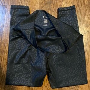 BuffBunny Leopard Legging